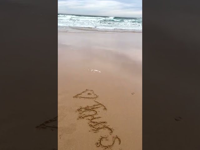 Thursday love ❤️ rock at the beach | Calm Mindful Sand Writing #Shorts #youtubeshorts #Thursday