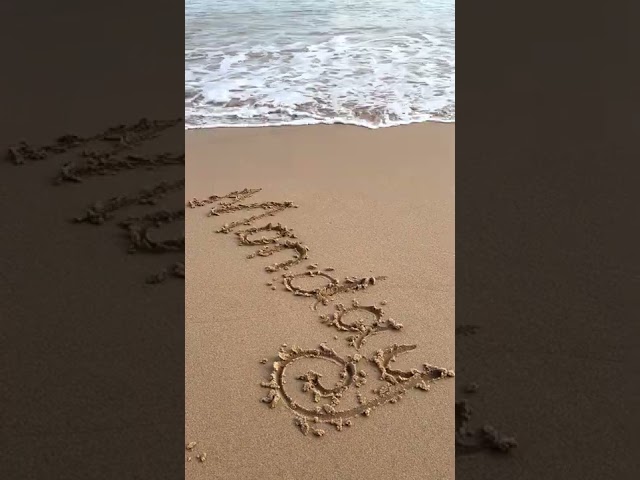 Monday at the beach | Mindful Sand Writing Washed Away #Shorts #youtubeshorts #superideaslab #Monday