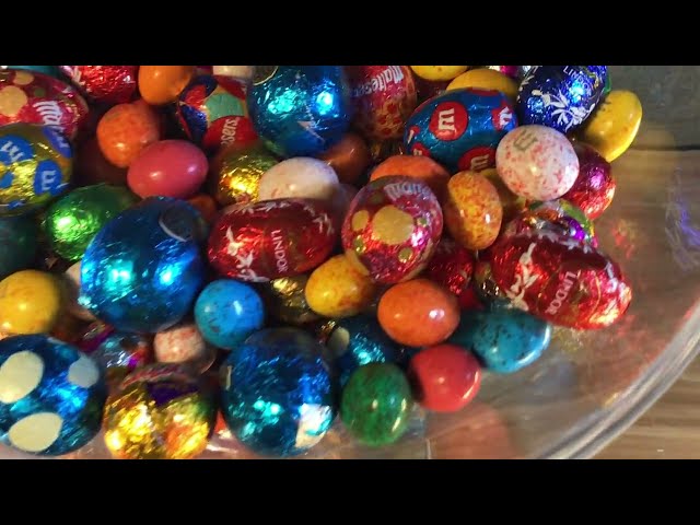 Easter Egg Guess – Can you count the number of eggs?  M&M – OREO – Crunchie eggs and more.